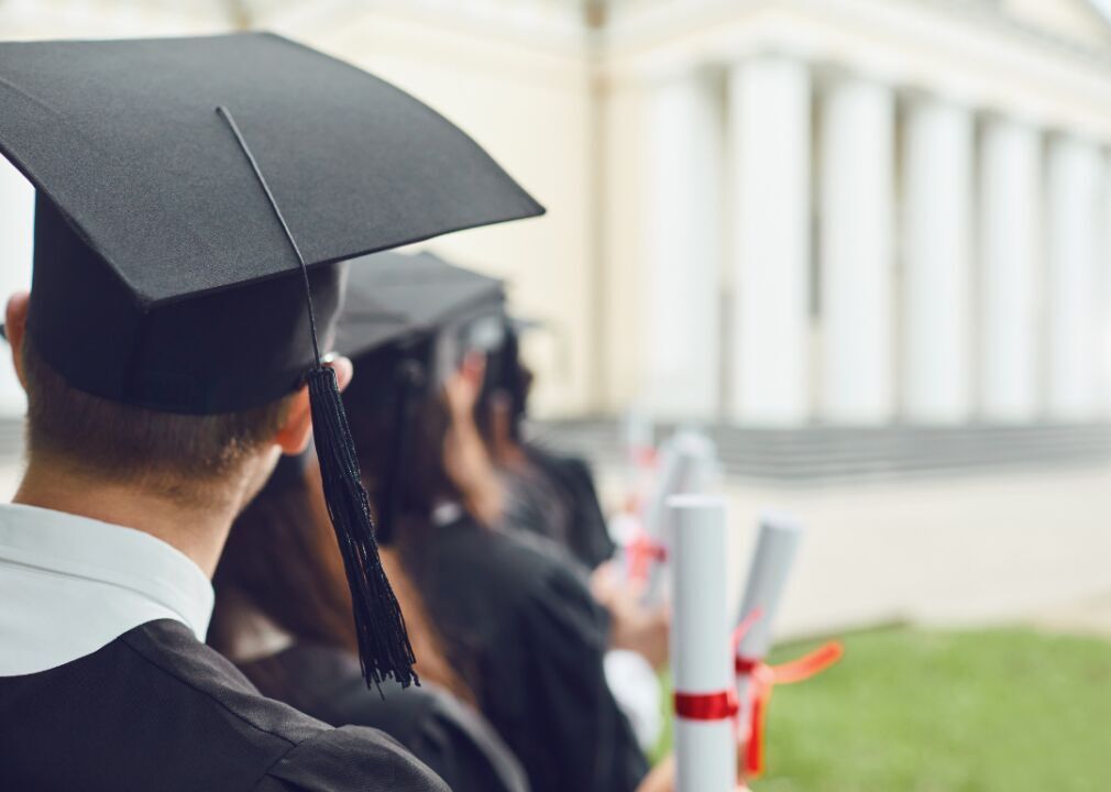 50 college majors that earn the least money